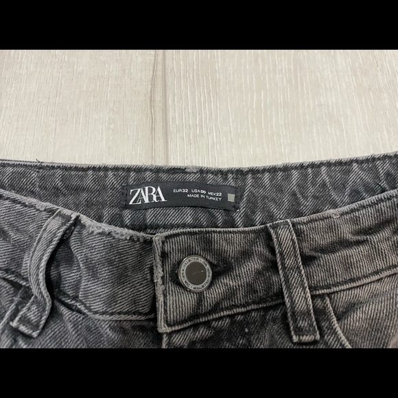 WOMENS GRAY DENIM ZARA JEANS SIZE 00 in EUC - Picture 9 of 9